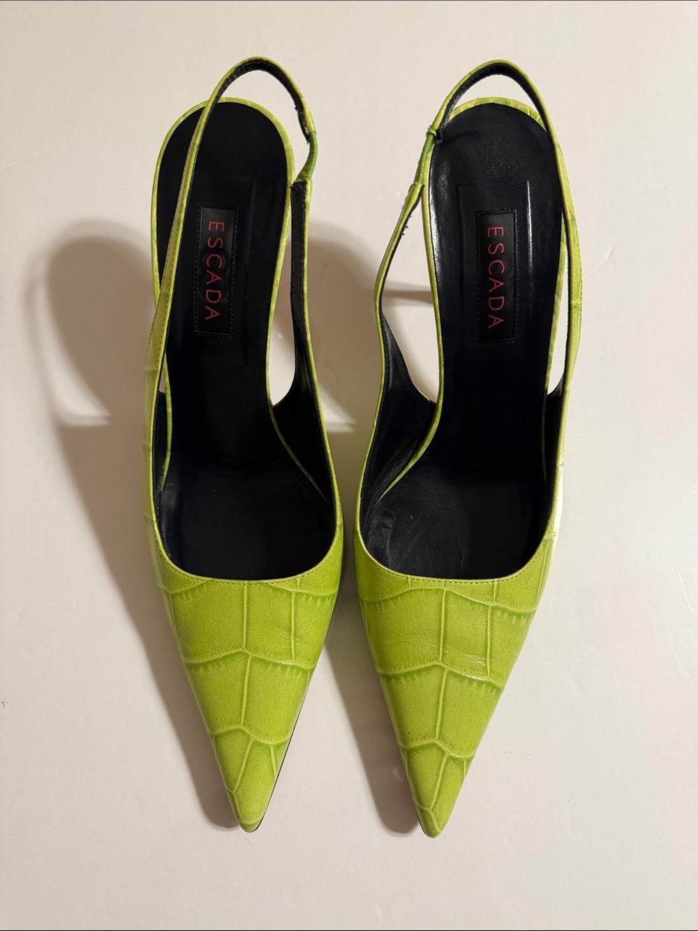 Escada Lime Green Crocodile Embossed Leather Finish Pointed Slingback Pumps Heel